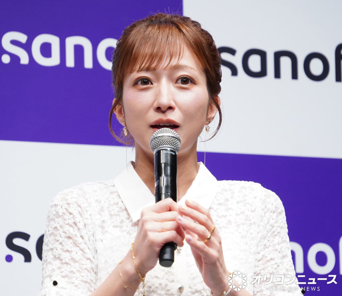 Nozomi Tsuji in Japan: Karaoke and Family Joy at Home